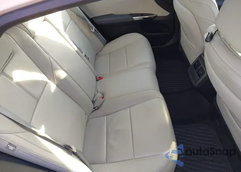 2014 Toyota Avalon Hybrid Xle Touring z USA, uszkodzony, nr VIN 4T1BD1EB4EU019692